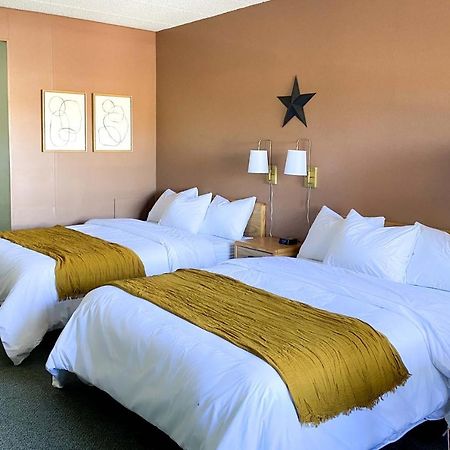 The Benson Motel - Benson, Mn - Us-12 Hwy ภายนอก รูปภาพ