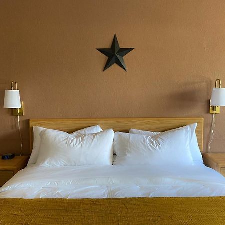 The Benson Motel - Benson, Mn - Us-12 Hwy ภายนอก รูปภาพ