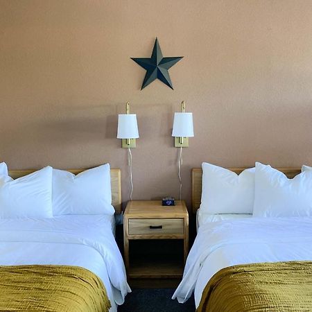 The Benson Motel - Benson, Mn - Us-12 Hwy ภายนอก รูปภาพ