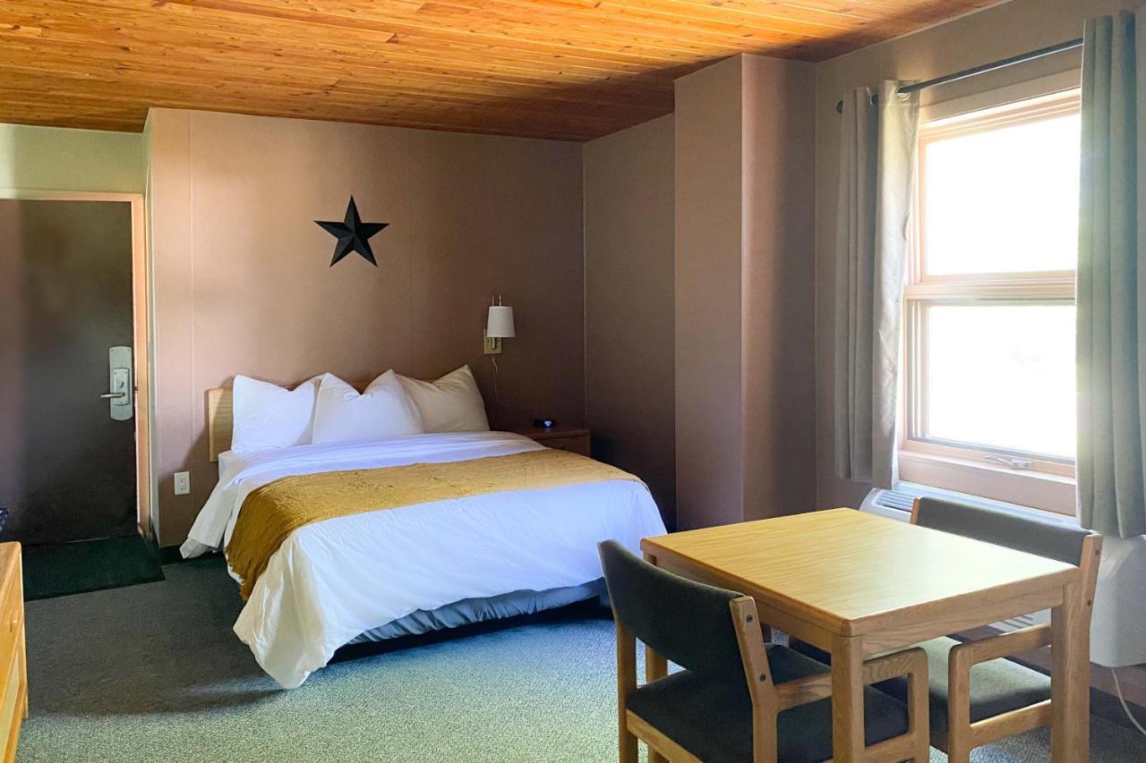 The Benson Motel - Benson, Mn - Us-12 Hwy ภายนอก รูปภาพ